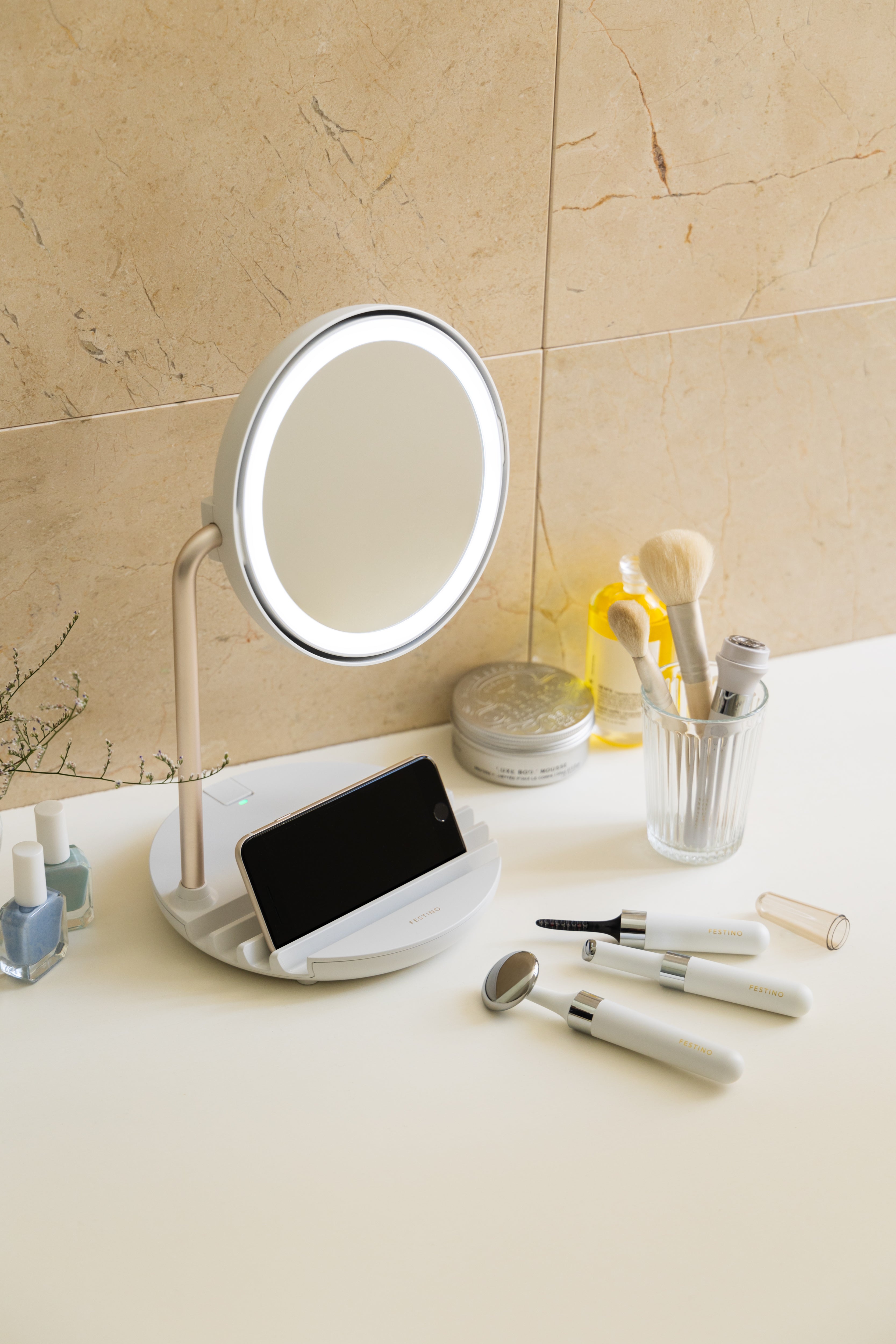 Festino Charging LED Fan Mirror SMHB-032-WH