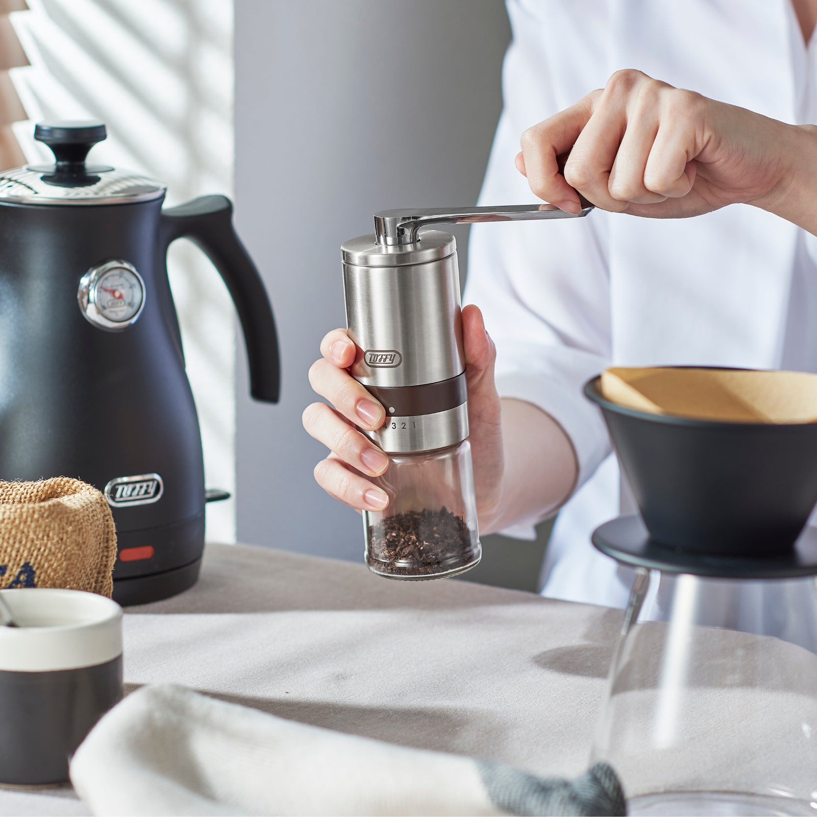 Toffy Hand Ceramic Coffee Mill 陶瓷手搖磨豆機 K-KU10-SV