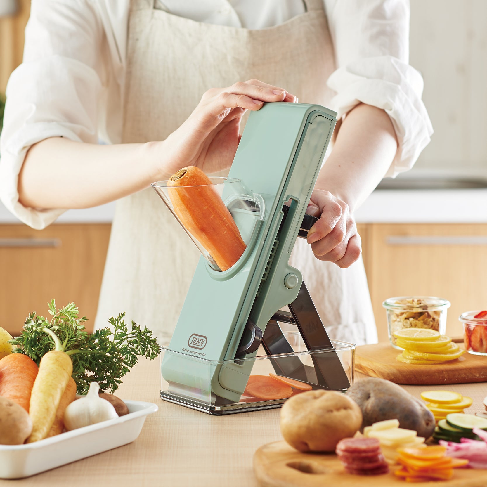 Toffy Safety Push Slicer 便利切菜器 K-HC9-PA