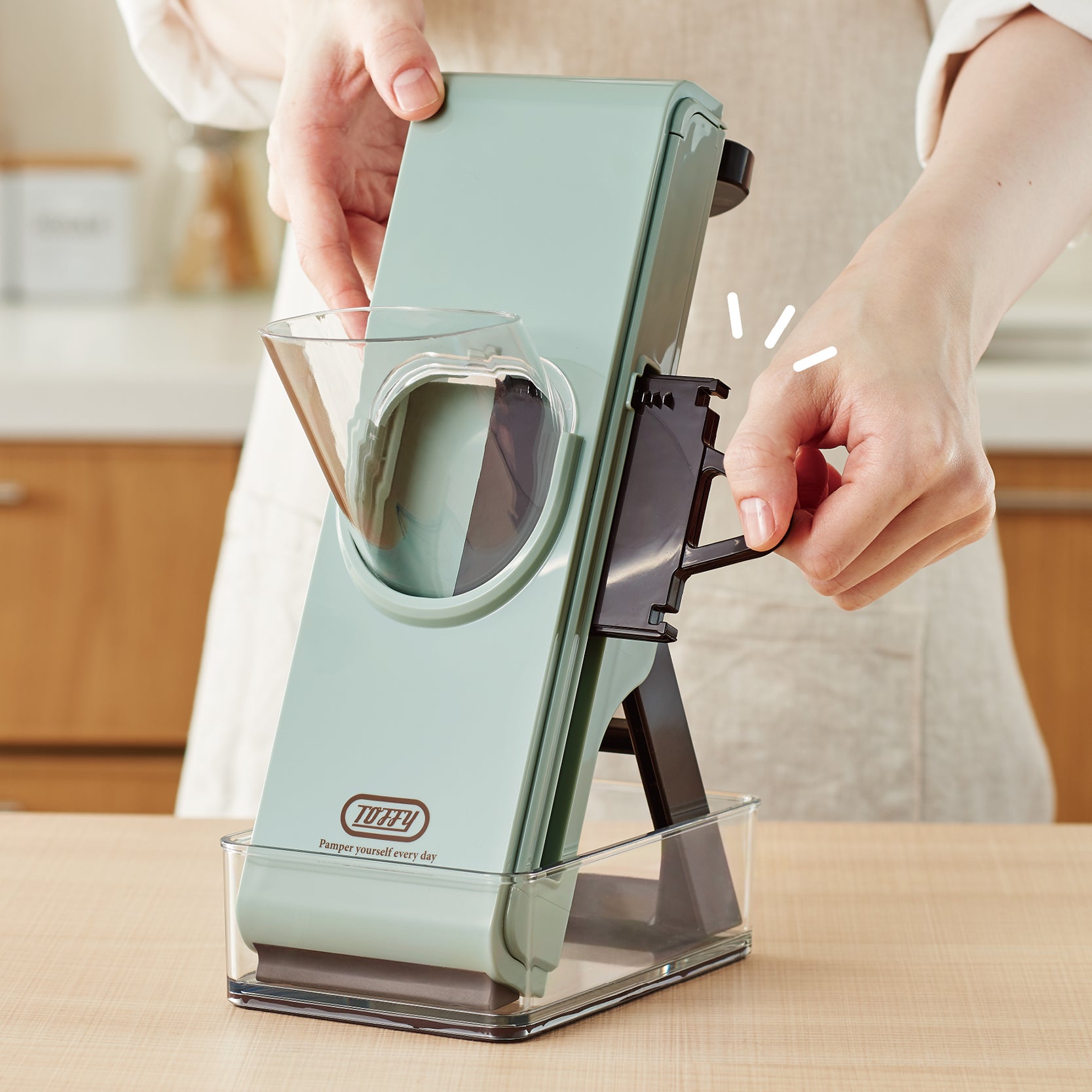 Toffy Safety Push Slicer 便利切菜器 K-HC9-PA